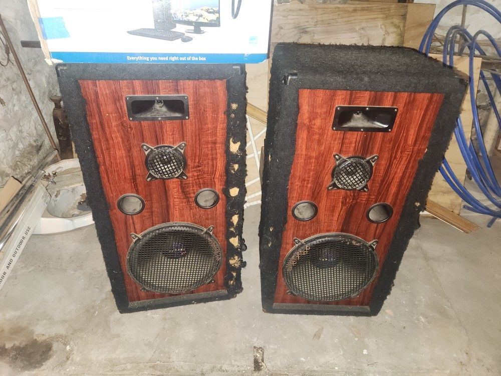pro studio DJ speakers