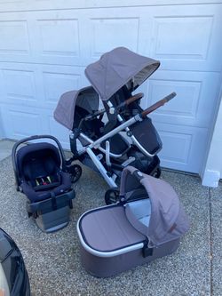 Theo Uppababy V2 Vista Double Stroller with bassinet and car seat