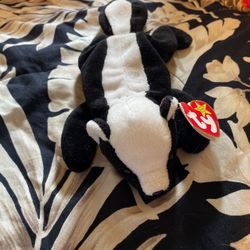 Ty Beanie Baby Stinky The Skunk