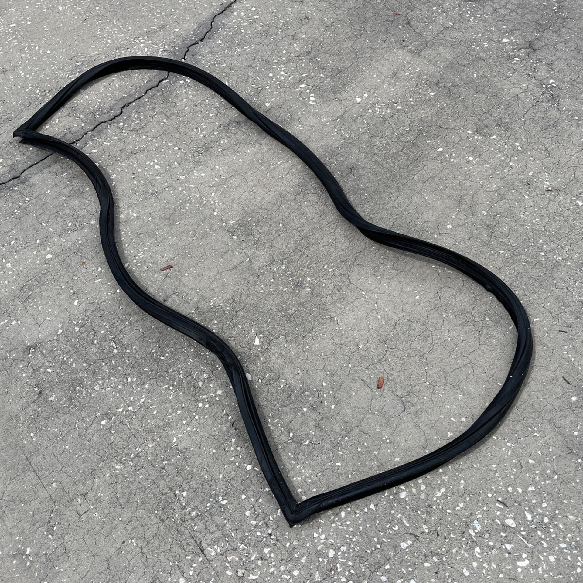 C10 Windshield seal