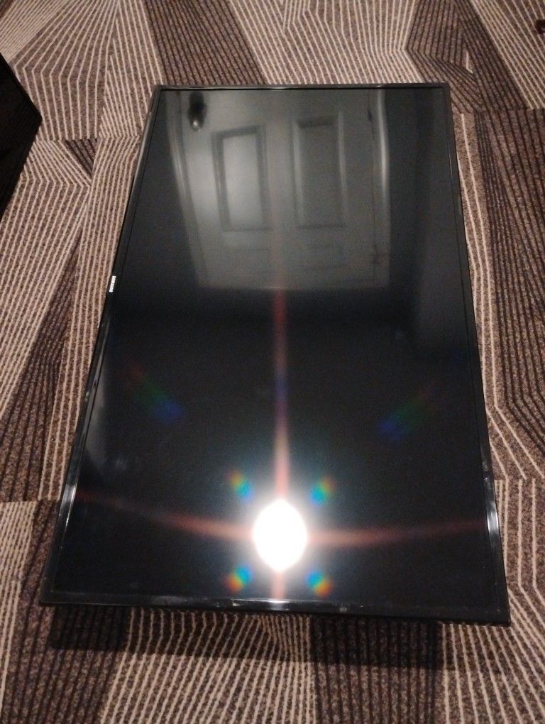 SAMSUNG 55" FLAT SCREEN TV