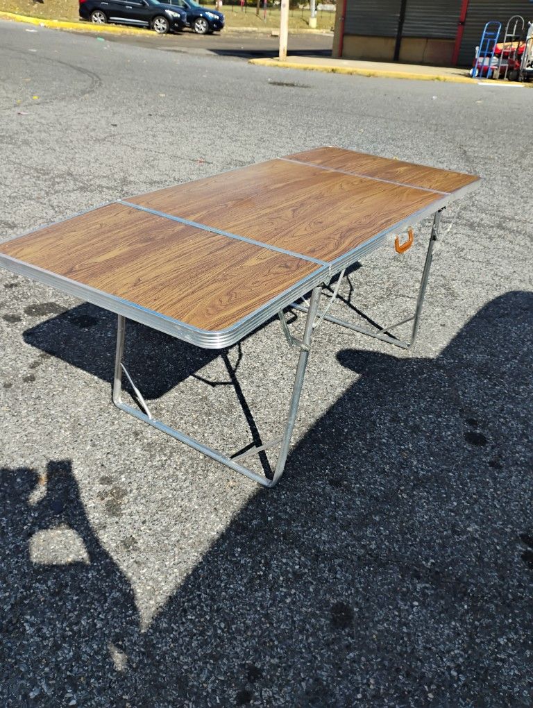 6 ft fold up table