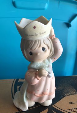 Precious moments “mom, you’re a royal gem