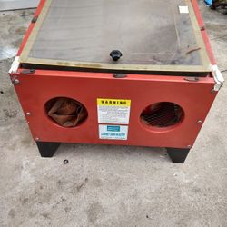 TABLE TOP SAND BLASTER