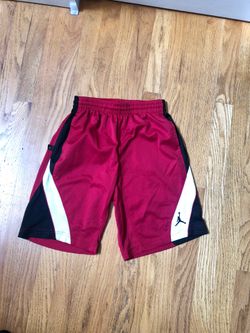 Youth boys Air Jordan shorts size med 10/12