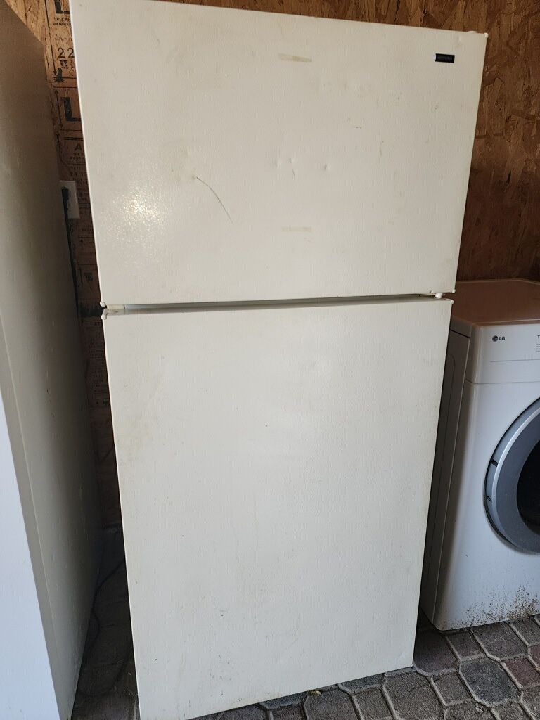 REFRIGERATOR