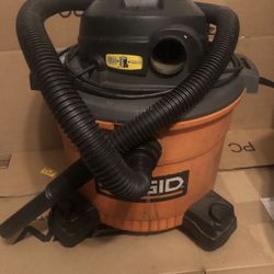 Ridged Shop Vac  40$ Obo