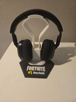 Custom Headphone Stand