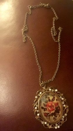 Beautiful antique necklace.