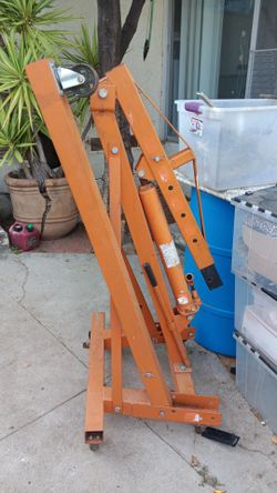 Engine hoist