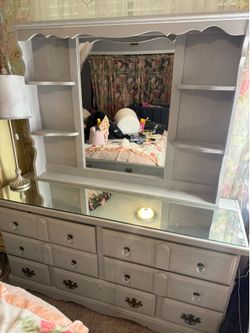 Free dresser
