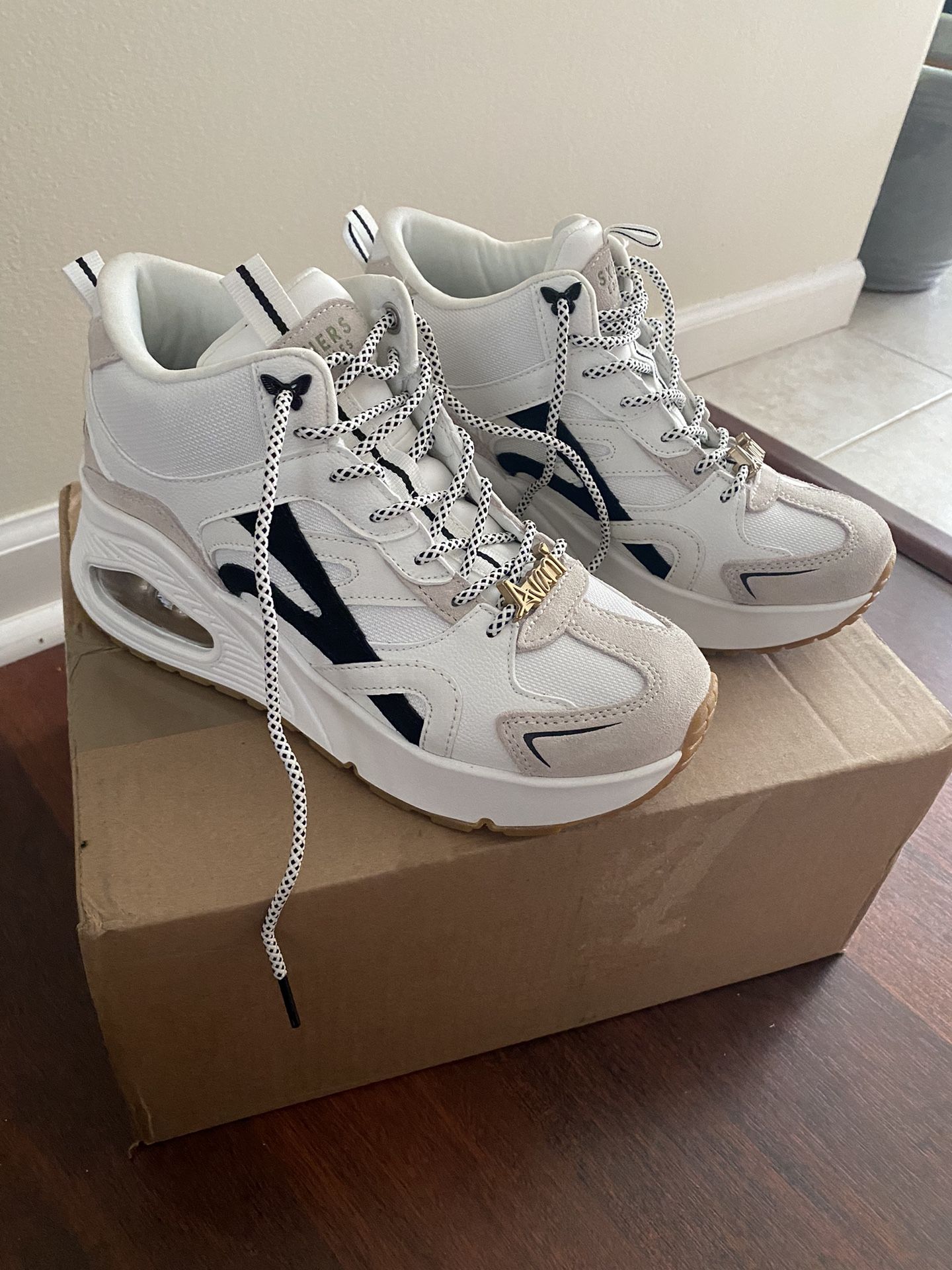 women’s Sketchers