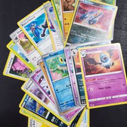Random Pokémon Cards 