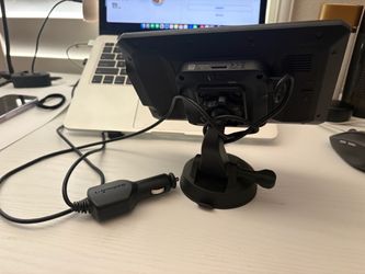 Garmin dēzl OTR810 MT-S 8” Truck GPS Navigator with Mount & Car Charger Tested Working