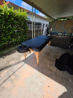 Foldable Massage table