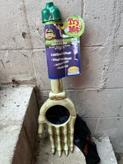 Goodie Grabbers Scary Skeleton Hand