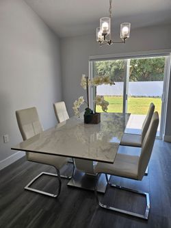 Dining set with 4 chairs