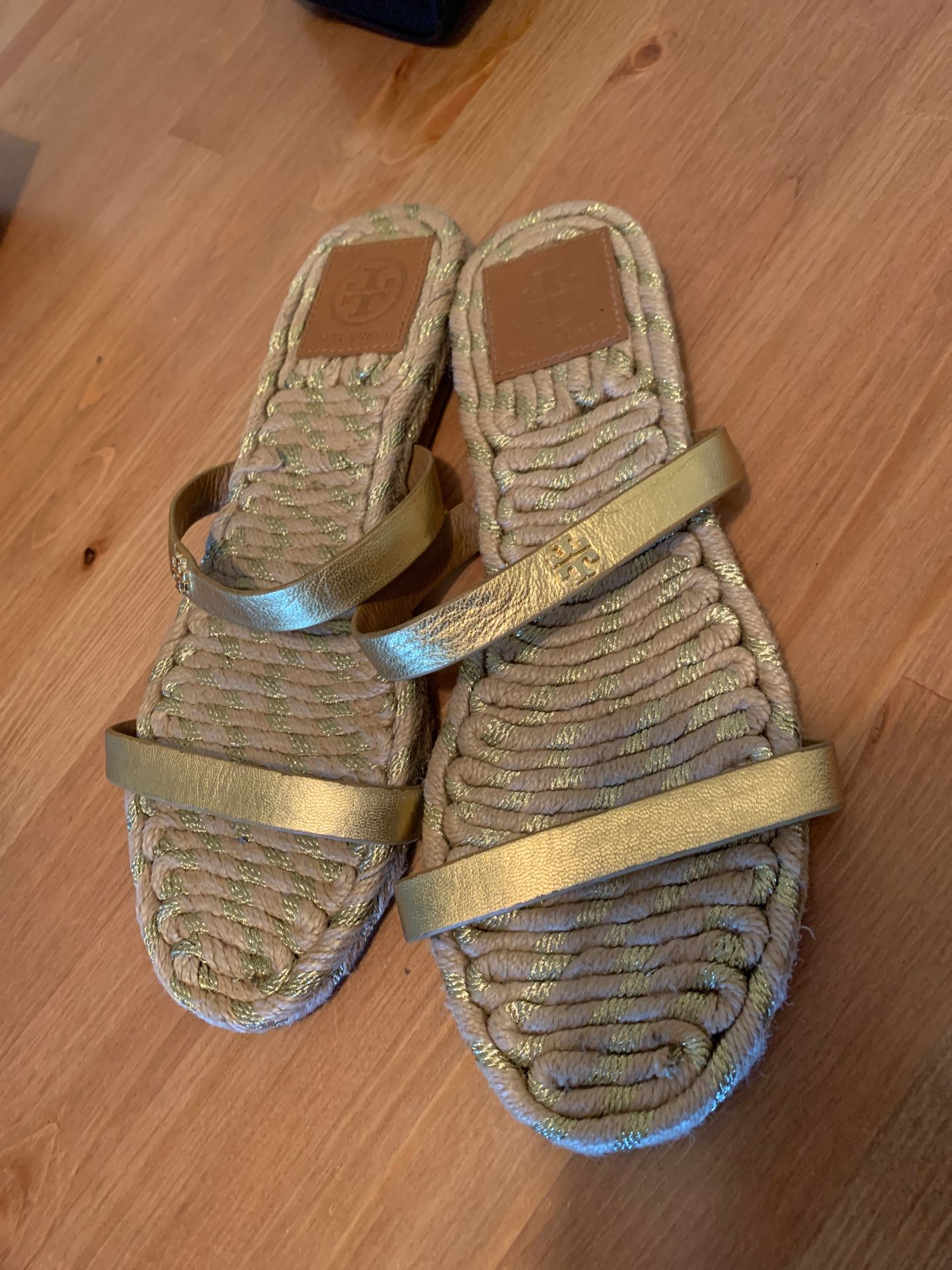 Tory Burch Espadrille Metallic Gold Sandal Size 6