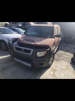 2006 Honda Element 2.4L FOR PARTS