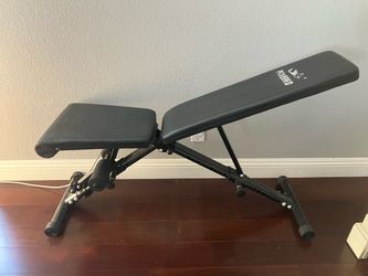 Adjustable weight bench