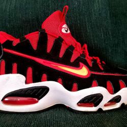 Nike- Size 6
