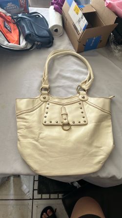 Vintage cream handbag