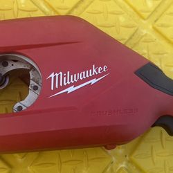 Milwaukee M12 12-Volt Lithium-Ion Brushless Cordless 1-1/4 in. - 2 in. Copper Tubing Cutter
