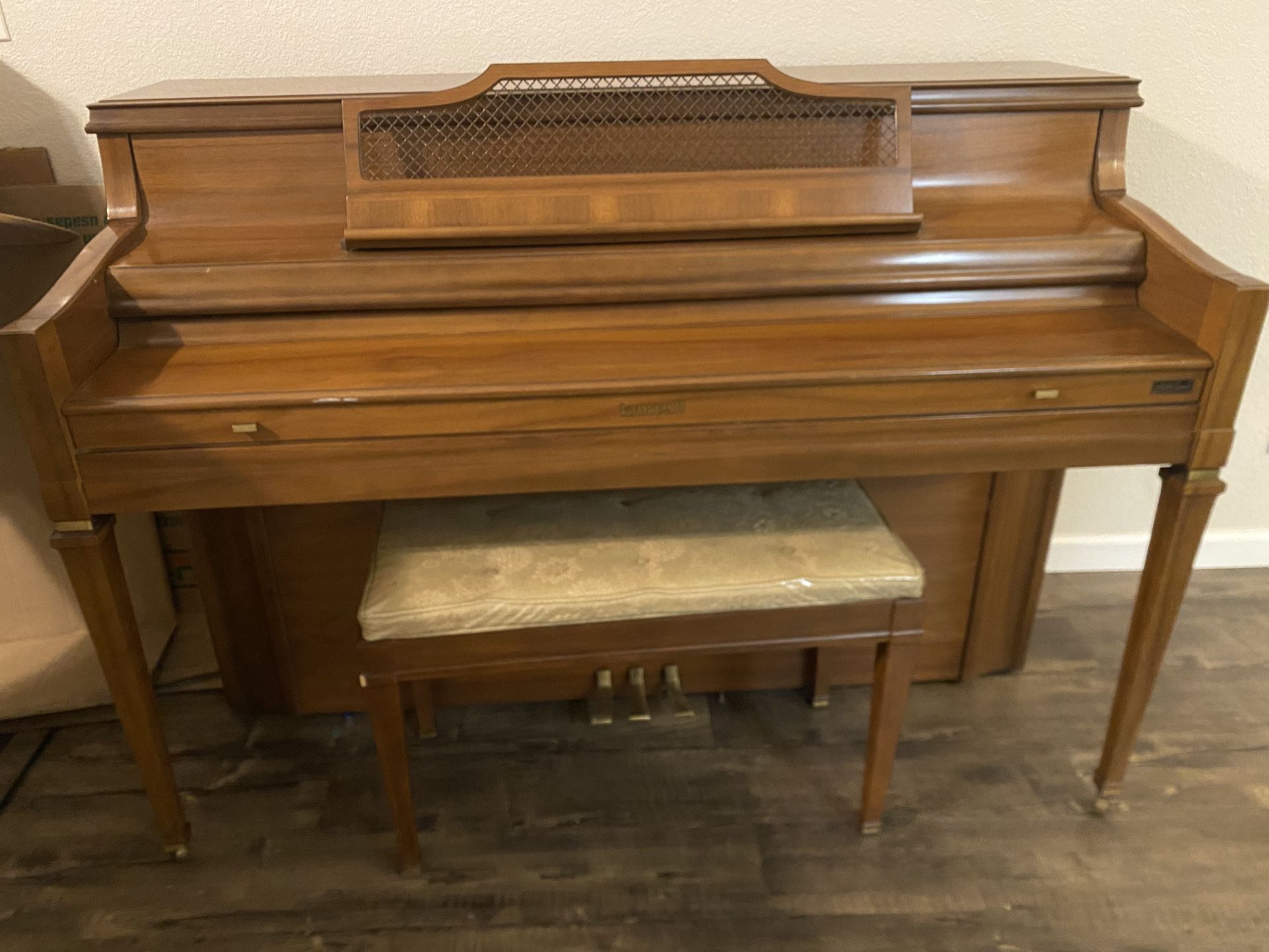 Kimball piano