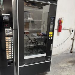 Snacks Vending Machine Like New Vending Vendor