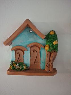 Decorative ceramic wall mounted