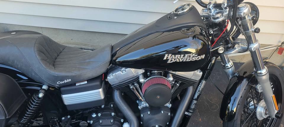 2011 Harley-Davidson Street Bob fxdb