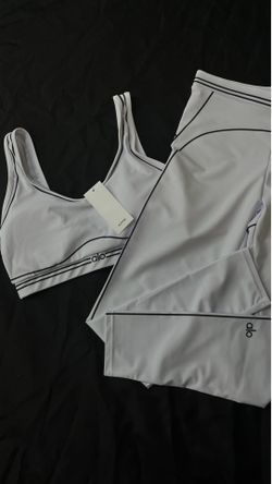 White Woman’s Alo Set