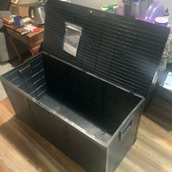 75-Gallon Outdoor Storage Deck Box – Brand New – Patio / Cushions / Tools
