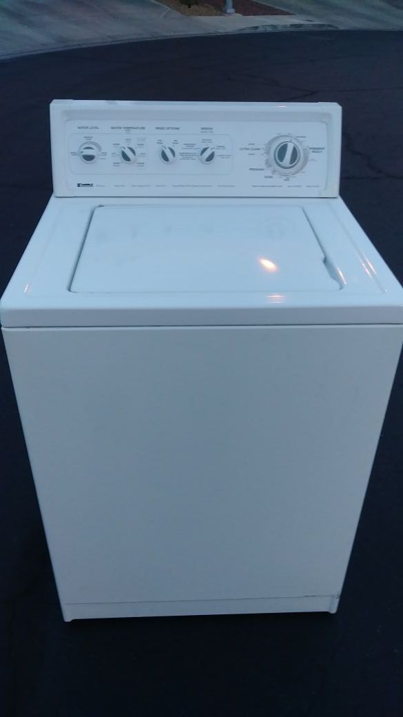 very nice clean Kenmore washer machine