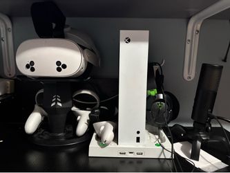 Xbox s. the meta quest 3s is sold price negotiable