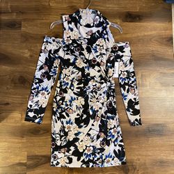 Brand New Woman’s Guess brand Black and White colored Floral Bodycon Dress Up For Sale 