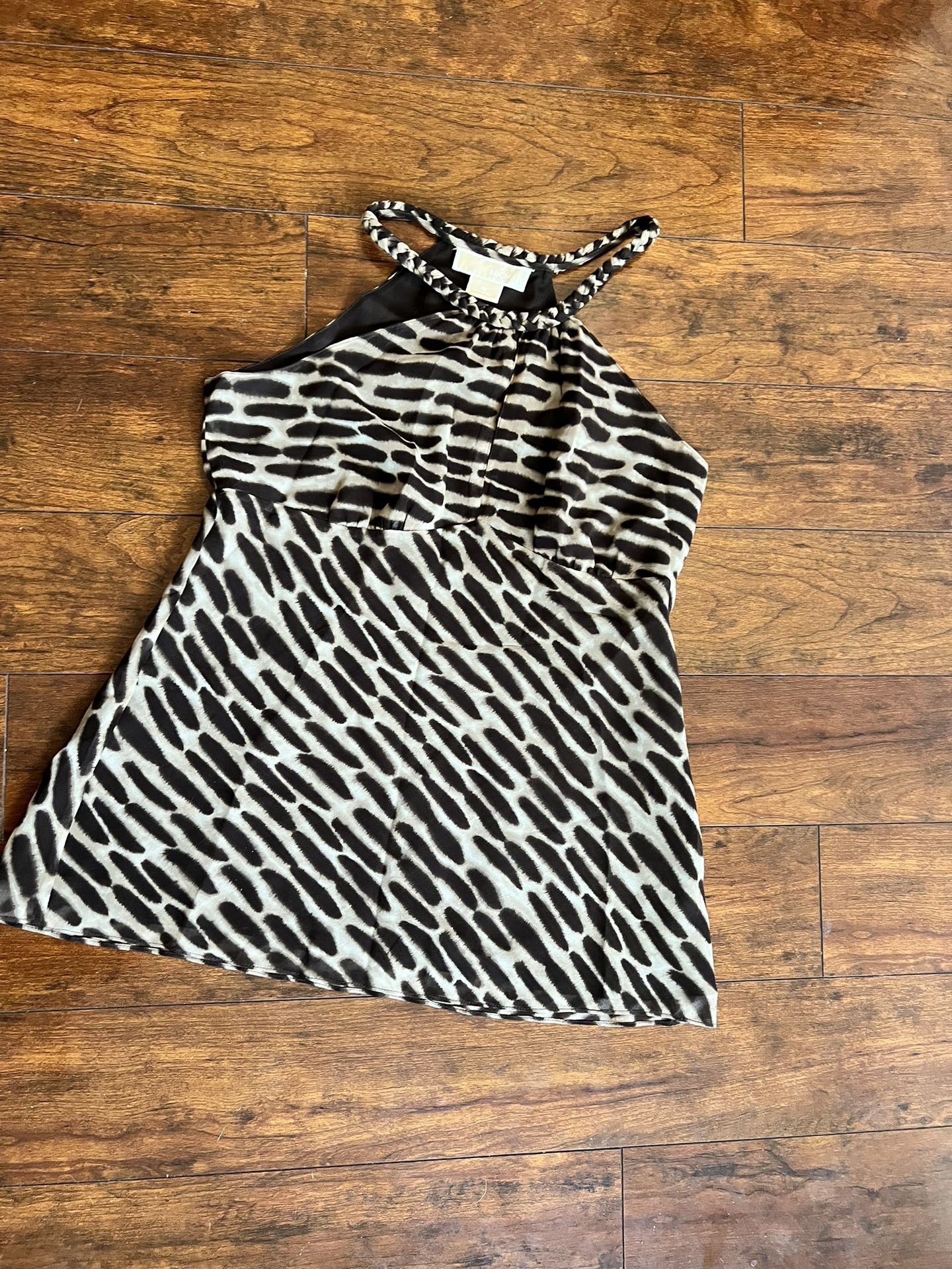 MICHAEL MICHAEL KORS Brown Halter Animal Print Top Size 6 PreLoved kept in like new conditions. Reflects light wear. Please refer to photos for detai