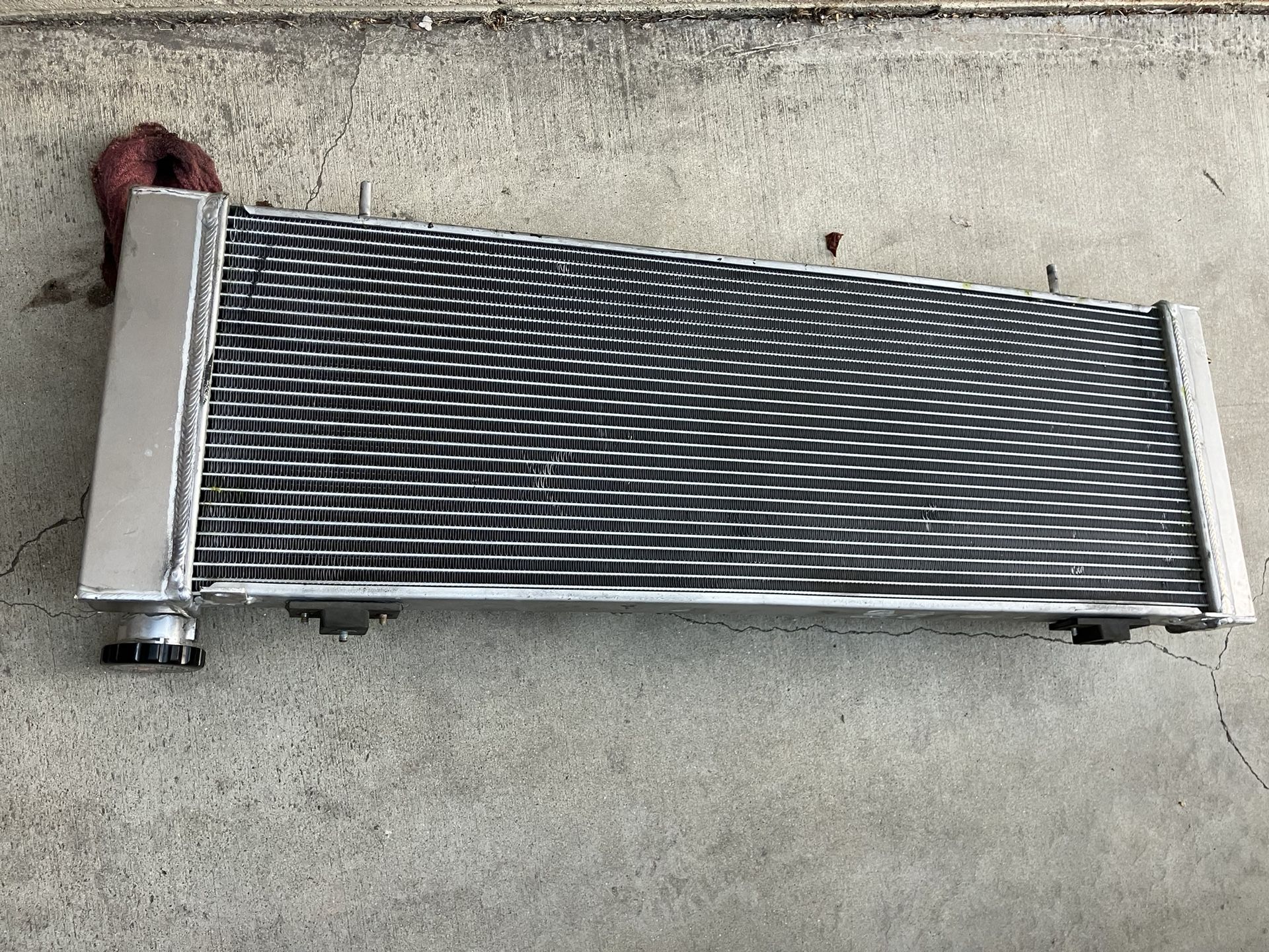 1(contact info removed) Jeep XJ radiator (NEEDS MINOR REPAIR)