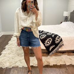 NWT $98 We The Free White Lucy Solid Swing Button-Front Scoop Neckline Top M