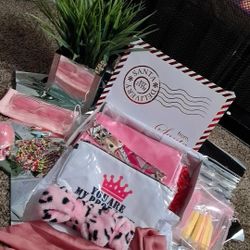 Eyelash Gift Sets $35 (Pink Theme)