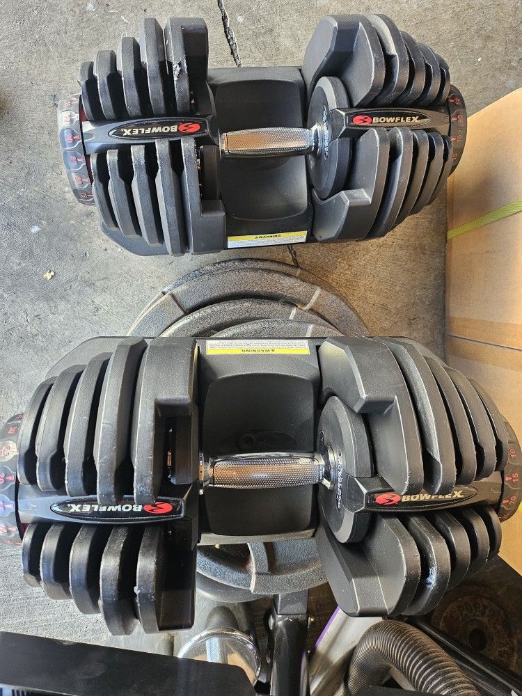 Pair Of Adjustable Bowflex Dumbbells 90lbs