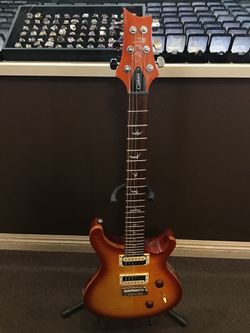 PRS CUSTOM SE SUNBURST GUITAR W/ ROADRUNNER CASE