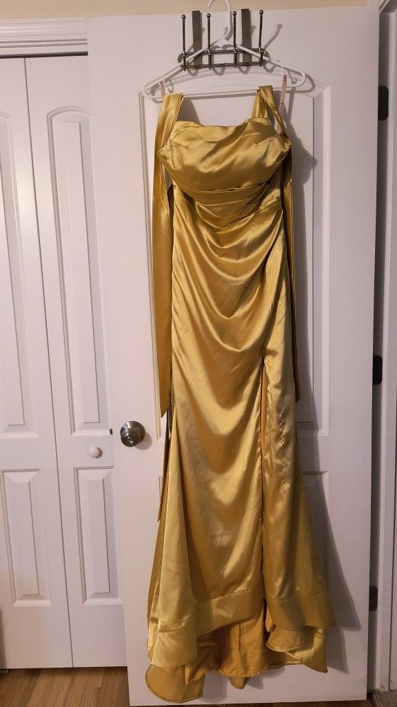 Size 8 Gold color halter sweetheart Bridesmaid Dress, satin silk fabric