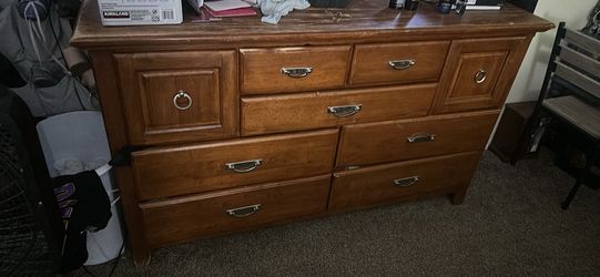 Dresser