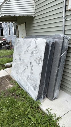 Queen Mattress and Free Box Spring