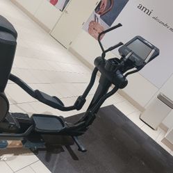 Life Fitness Elliptical 