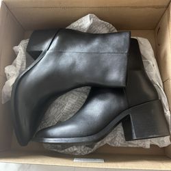 Steve Madden Black Leather Booties Size 7.5