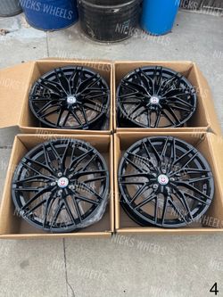 Set of 19” Inch Wheels Rims HRE Style Gloss Black Squared 5x112