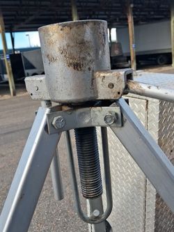 5th Wheel RV King Pin Tripod Stabilizer Jack