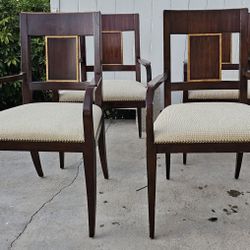 4 good quality chairs.    4 Sillas De Muy Buena Calidad